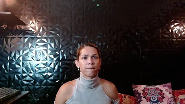 PINK  LOLA1 online show from June 26, 10:15 pm