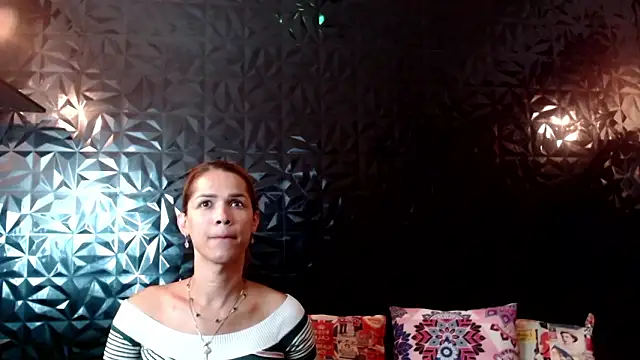 PINK  LOLA1 online show from March 3, 9:33 pm