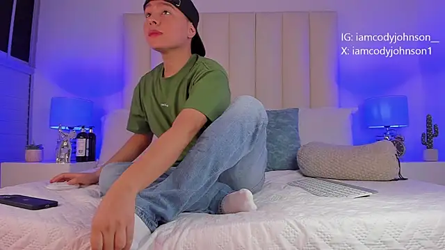 Snapshot of the_little_cody chatting on January 21, 7:17 pm the little cody online show from January 21, 7:17 pm