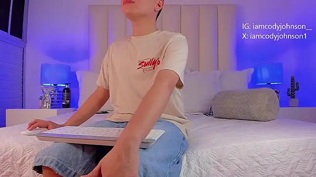 Snapshot of the_little_cody chatting on January 2, 7:51 pm the little cody online show from January 2, 7:51 pm