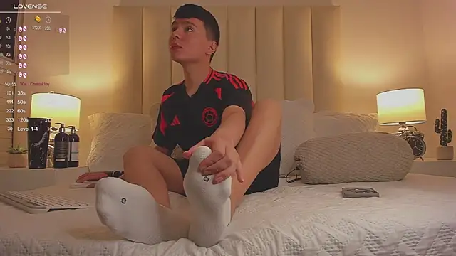 Snapshot of the_little_cody chatting on October 11, 8:10 pm the little cody online show from October 11, 8:10 pm