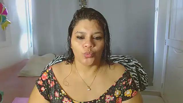 Snapshot of Selenna01 chatting on September 24, 1:06 pm Selenna01 online show from September 24, 1:06 pm