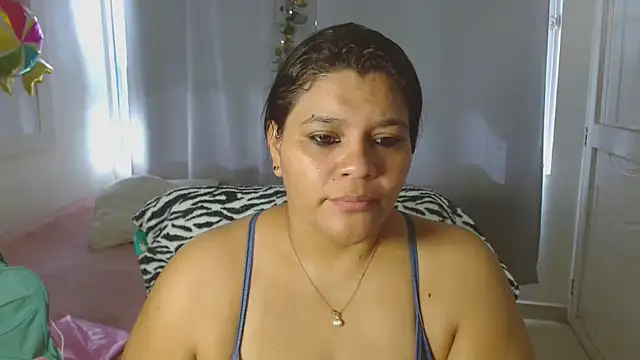 Snapshot of Selenna01 chatting on September 25, 1:06 pm Selenna01 online show from September 25, 1:06 pm