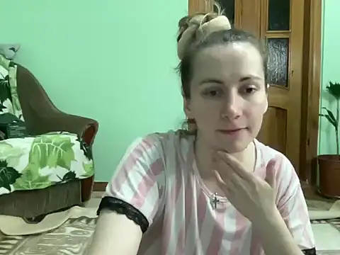 Snapshot of AngelTough20 chatting on October 12, 10:33 pm AngelTough20 online show from October 12, 10:33 pm