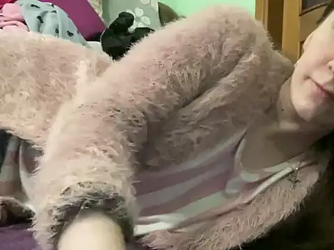 Snapshot of AngelTough20 chatting on October 18, 10:12 pm AngelTough20 online show from October 18, 10:12 pm