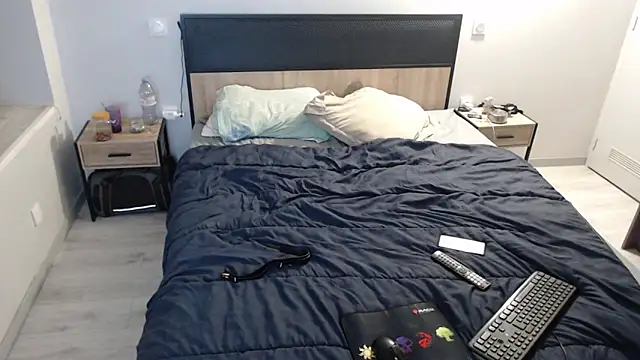 missthon0 online show from October 5, 1:57 pm