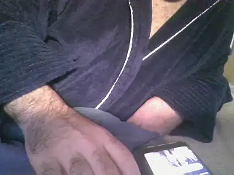 Snapshot of gerilom8787 chatting on February 14, 10:47 pm gerilom8787 online show from February 14, 10:47 pm