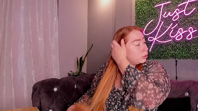 hannamartinn online show from October 9, 3:45 pm