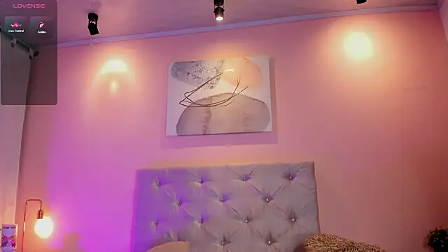 hannamartinn online show from November 4, 2:04 am