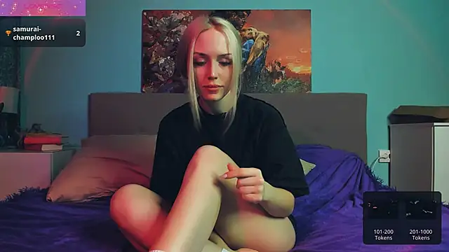 Linda Roxy online show from December 21, 1:42 pm