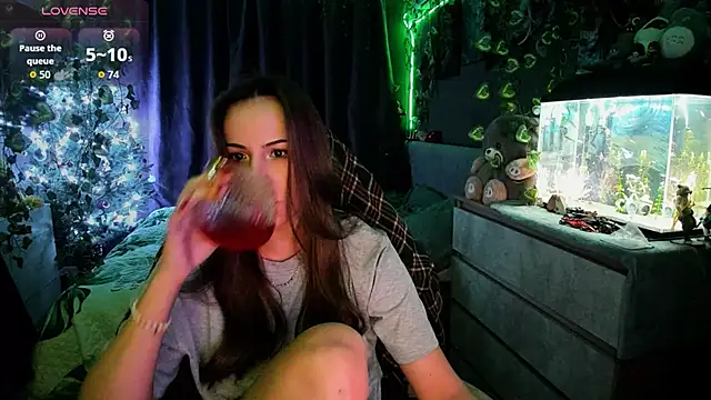 Selbi Paine online show from December 22, 12:33 am