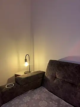 KallyMyller1 online show from April 16, 9:39 pm