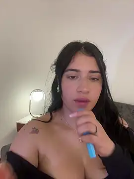 KallyMyller1 online show from April 10, 7:43 pm