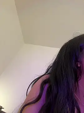 KallyMyller1 online show from April 6, 7:48 pm