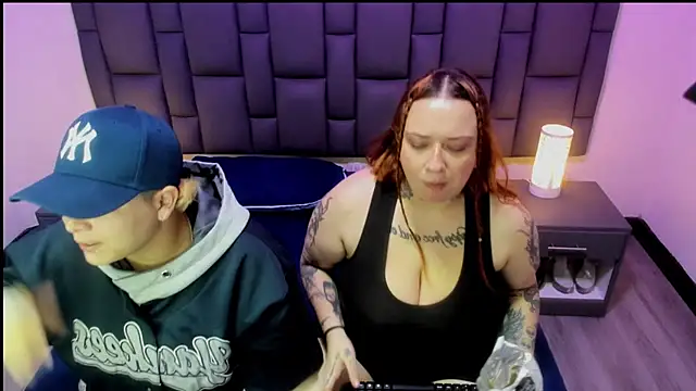 MiaYMolly online show from March 11, 2:53 am