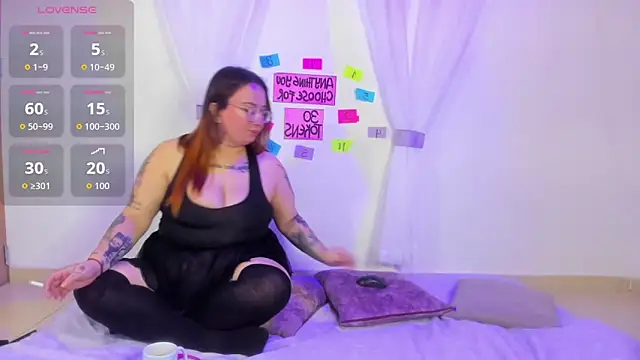 MiaYMolly online show from March 8, 4:05 am