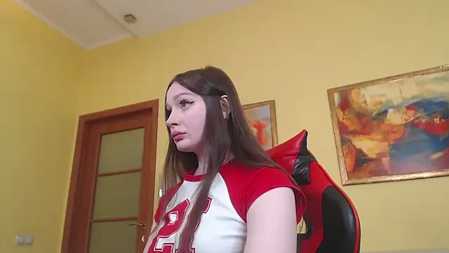 Snapshot of Agness_sweet chatting on February 8, 9:18 am Agness sweet online show from February 8, 9:18 am