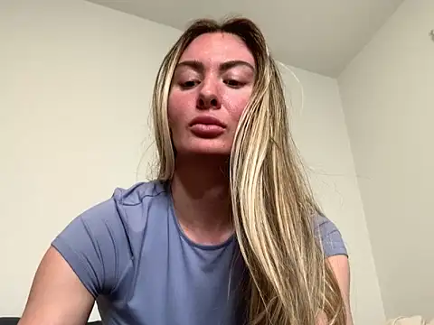 Snapshot of Alyssa_rhoades chatting on May 30, 1:01 am Alyssa rhoades online show from May 30, 1:01 am