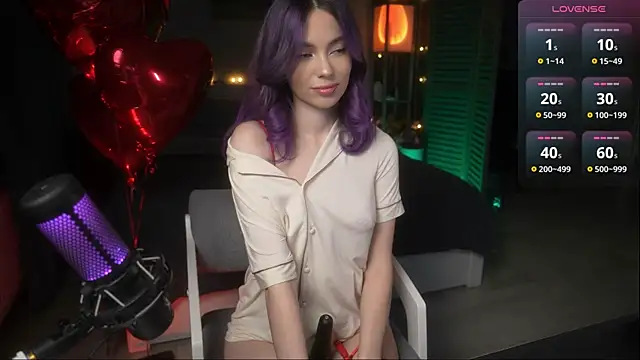 Snapshot of Emberella_ chatting on February 14, 4:29 pm Emberella online show from February 14, 4:29 pm