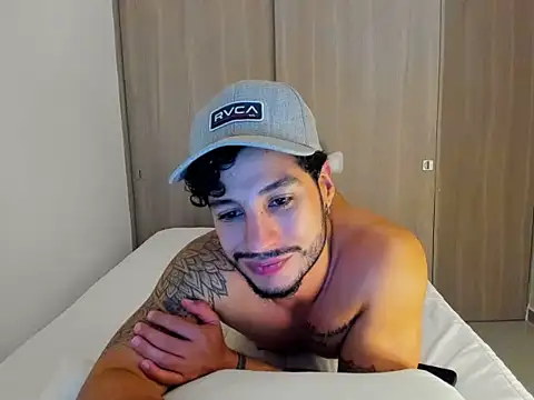 Sirs papi online show from December 16, 5:00 am