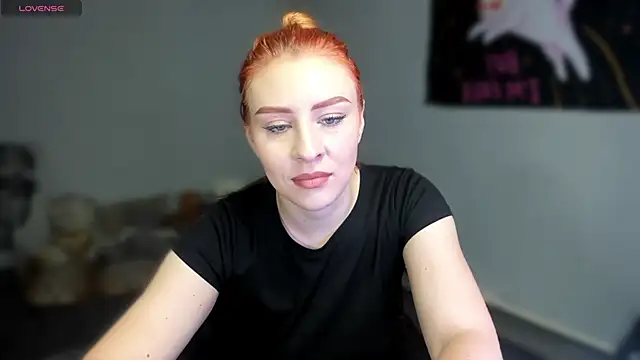 Snapshot of KindKristy chatting on June 7, 5:34 am KindKristy online show from June 7, 5:34 am