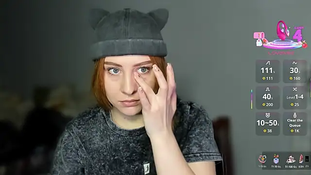 Snapshot of KindKristy chatting on February 27, 5:51 am KindKristy online show from February 27, 5:51 am