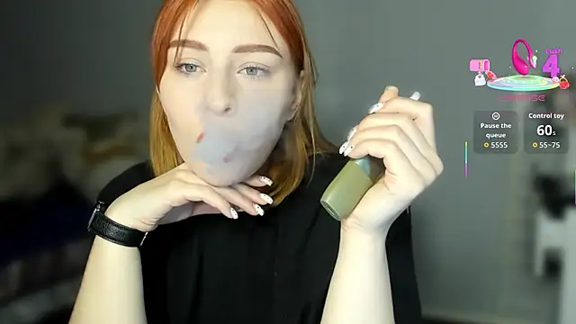 Snapshot of KindKristy chatting on February 10, 5:06 am KindKristy online show from February 10, 5:06 am