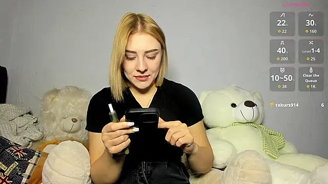 KindKristy online show from October 17, 5:44 am