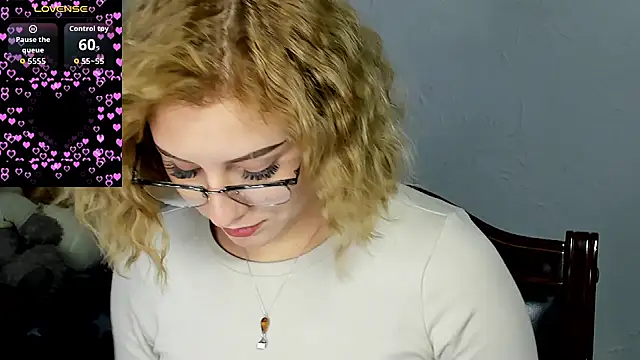 KindKristy online show from September 19, 5:22 am