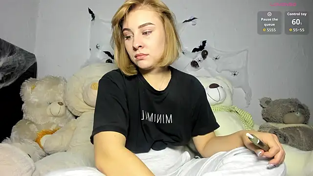 KindKristy online show from October 28, 5:18 am