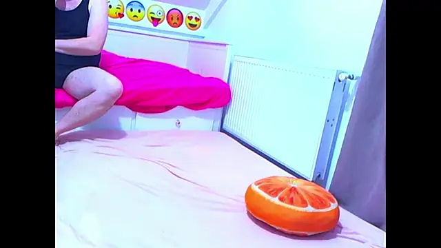 evehotty online show from March 19, 8:09 pm