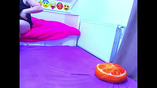 evehotty online show from February 22, 8:10 pm