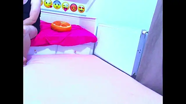 evehotty online show from January 11, 8:05 pm