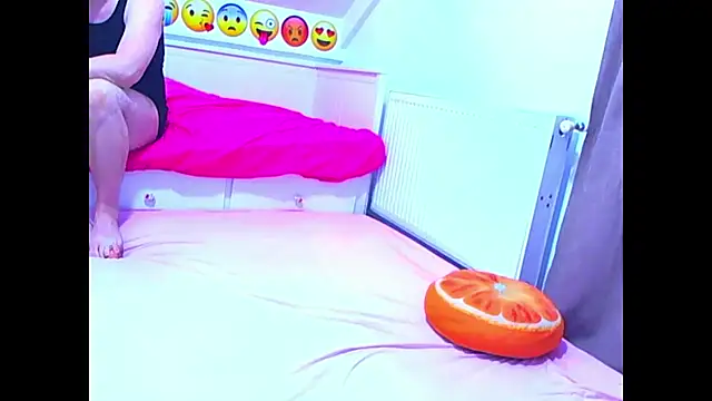 evehotty online show from March 24, 8:09 pm