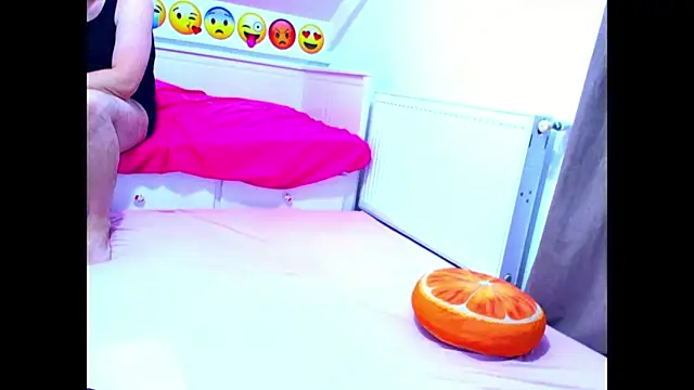 evehotty online show from February 3, 8:03 pm