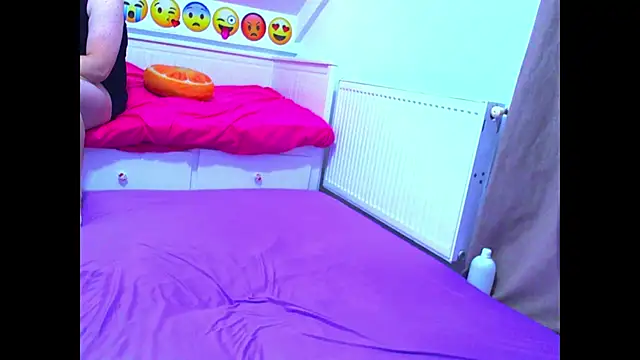 evehotty online show from January 6, 8:02 pm