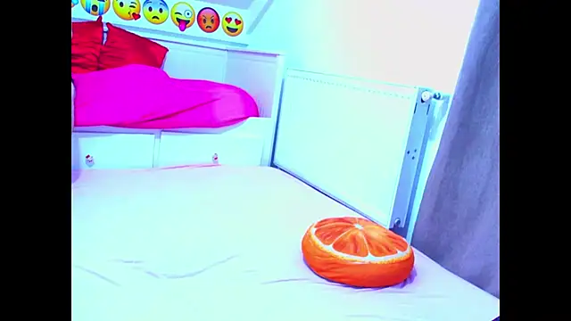 evehotty online show from November 7, 8:02 pm