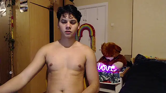 Snapshot of tomas_boy20 chatting on December 1, 10:54 pm tomas boy20 online show from December 1, 10:54 pm