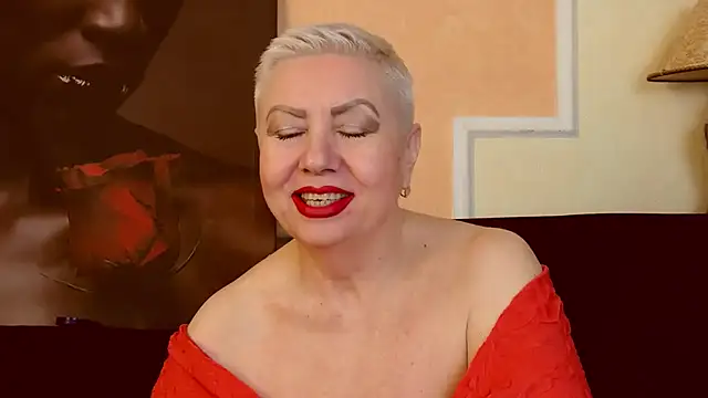 Snapshot of LadyPosh chatting on October 7, 9:05 pm LadyPosh online show from October 7, 9:05 pm
