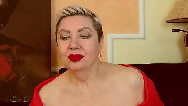 LadyPosh online show from May 29, 8:15 pm