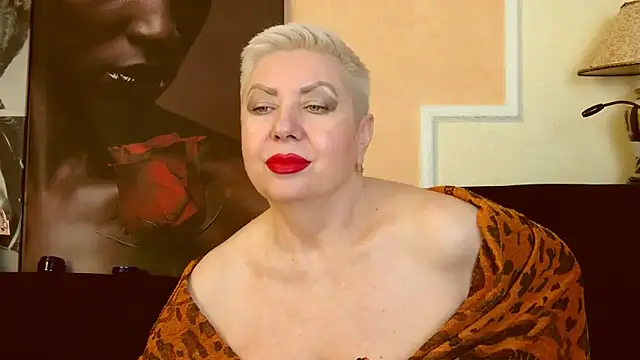 Snapshot of LadyPosh chatting on March 15, 4:35 am LadyPosh online show from March 15, 4:35 am