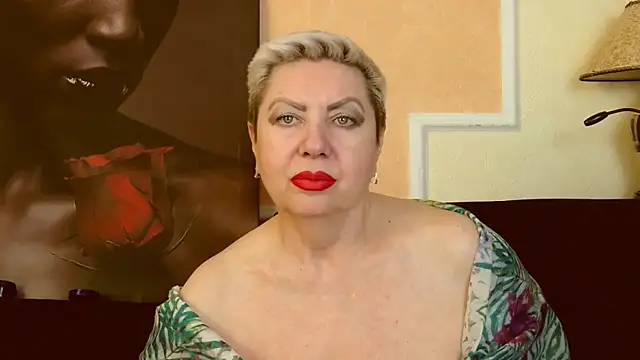 Snapshot of LadyPosh chatting on March 6, 9:53 pm LadyPosh online show from March 6, 9:53 pm