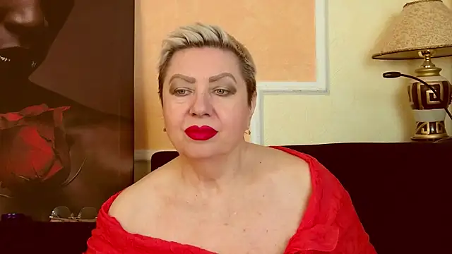 LadyPosh online show from June 3, 5:50 pm