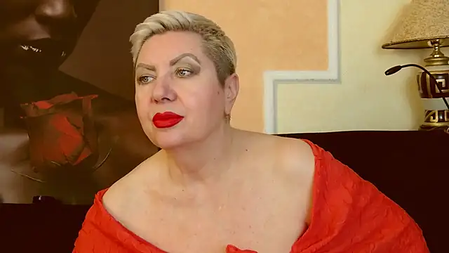 Snapshot of LadyPosh chatting on February 26, 1:25 am LadyPosh online show from February 26, 1:25 am