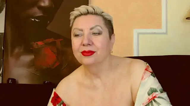 Snapshot of LadyPosh chatting on January 31, 9:48 pm LadyPosh online show from January 31, 9:48 pm