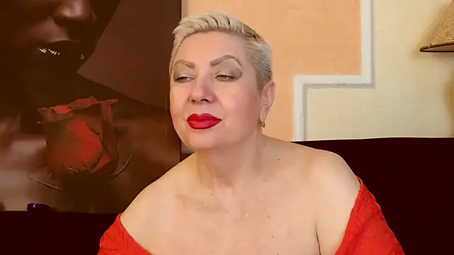 Snapshot of LadyPosh chatting on September 10, 8:52 pm LadyPosh online show from September 10, 8:52 pm
