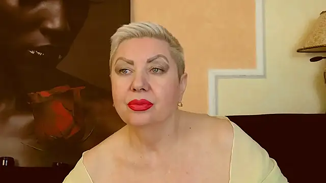 Snapshot of LadyPosh chatting on February 13, 4:54 am LadyPosh online show from February 13, 4:54 am