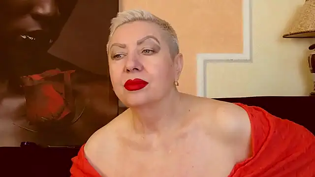 Snapshot of LadyPosh chatting on October 14, 8:53 pm LadyPosh online show from October 14, 8:53 pm