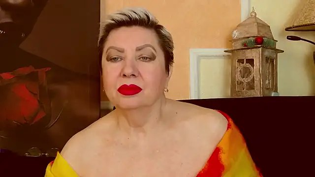 LadyPosh online show from March 19, 8:53 pm