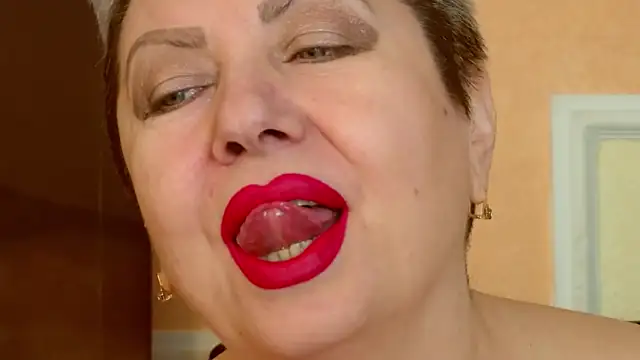 LadyPosh online show from February 24, 9:37 pm